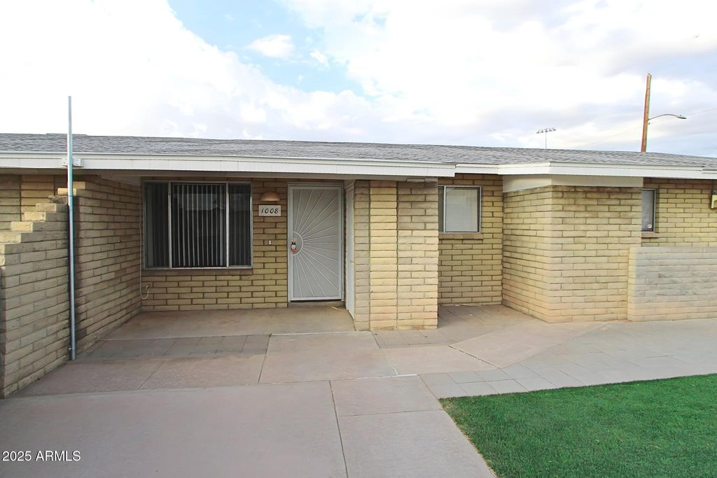 1008 N PUEBLO Drive, Casa Grande, AZ 85122