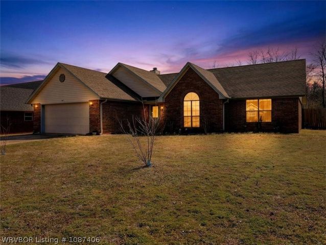 103 W Dora, Poteau, OK 74953