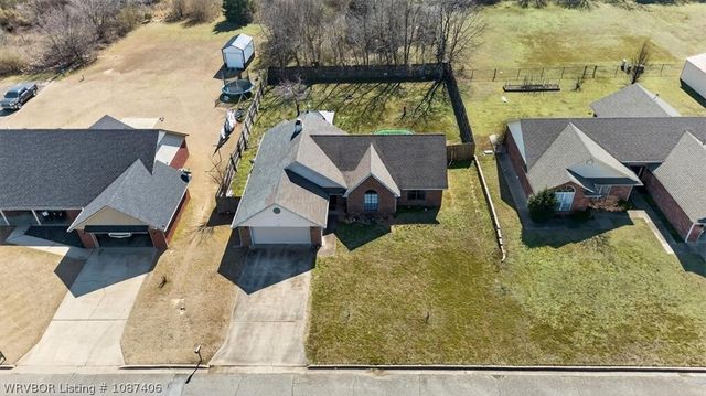 103 W Dora, Poteau, OK 74953