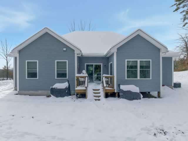 18 Hickorywood Circle, Meredith, NH 03253
