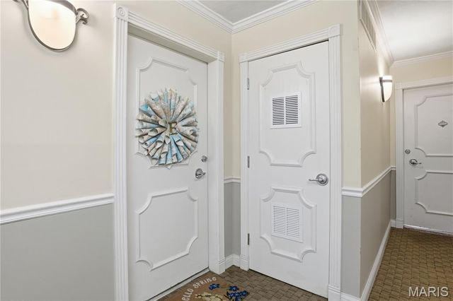 8631 Old Bonhomme Road 1E, St Louis, MO 63132