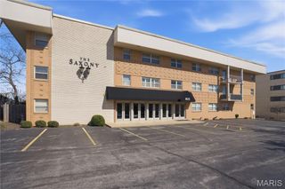 8631 Old Bonhomme Road 1E, St Louis, MO 63132