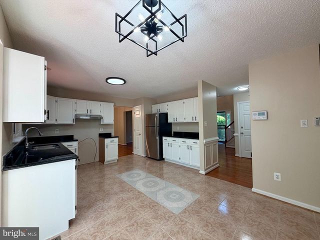 8340 SHELBURNE CT, White Plains, MD 20695