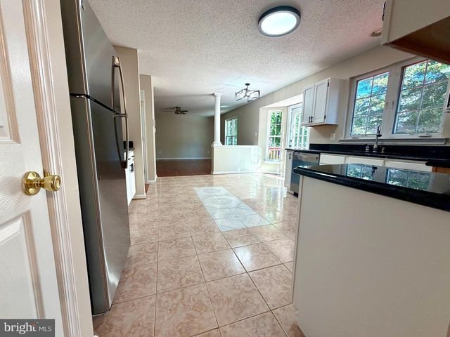 8340 SHELBURNE CT, White Plains, MD 20695