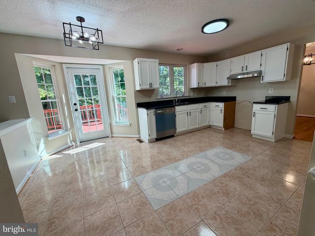 8340 SHELBURNE CT, White Plains, MD 20695