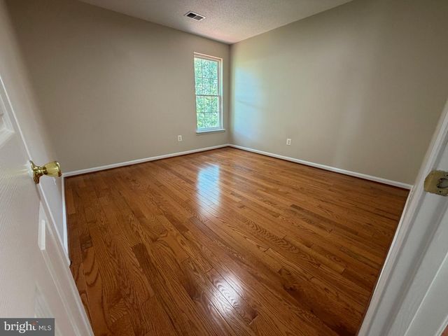 8340 SHELBURNE CT, White Plains, MD 20695