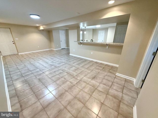8340 SHELBURNE CT, White Plains, MD 20695