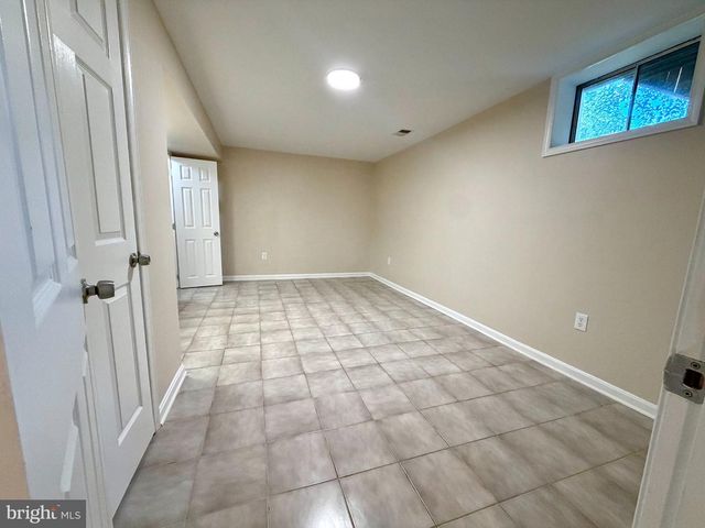 8340 SHELBURNE CT, White Plains, MD 20695