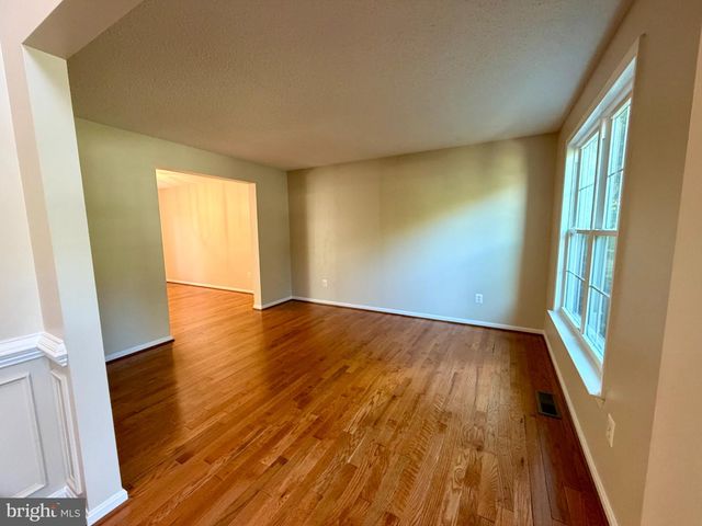 8340 SHELBURNE CT, White Plains, MD 20695