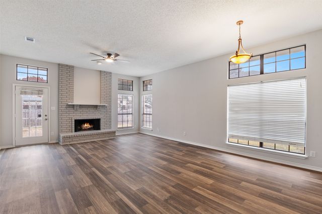 983 Downey Drive, Lewisville, TX 75067