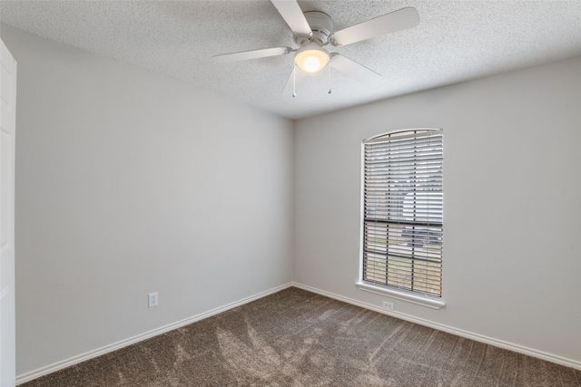 983 Downey Drive, Lewisville, TX 75067