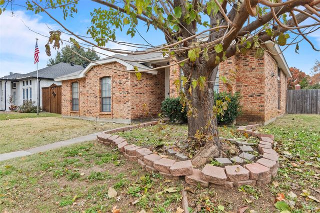 983 Downey Drive, Lewisville, TX 75067