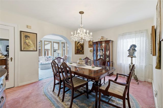 93 Kenneth Place, New Hyde Park, NY 11040