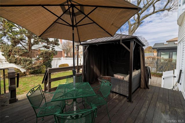 93 Kenneth Place, New Hyde Park, NY 11040