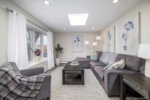 93 Kenneth Place, New Hyde Park, NY 11040