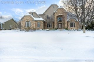 2230 Lost Oak Court, Grand Blanc Charter Township, MI 48439