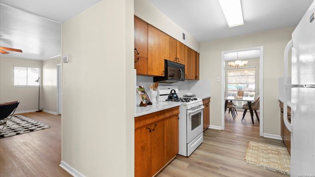 7403 QUAIL RUN DR, San Antonio, TX 78209