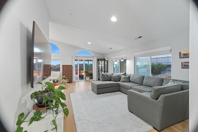 18530 Berta Ridge Place, Salinas, CA 93907