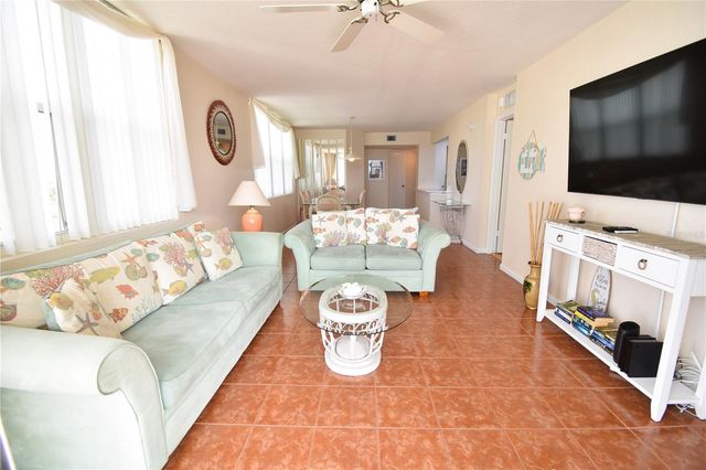 6021 BAHIA DEL MAR CIRCLE 540, St Petersburg, FL 33715