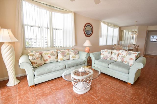 6021 BAHIA DEL MAR CIRCLE 540, St Petersburg, FL 33715