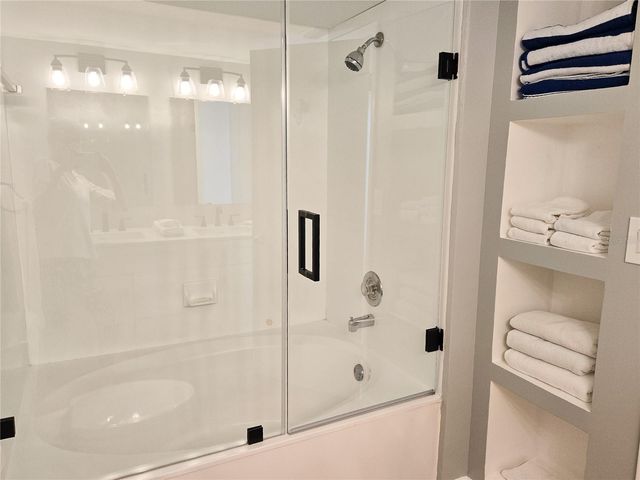 6021 BAHIA DEL MAR CIRCLE 540, St Petersburg, FL 33715