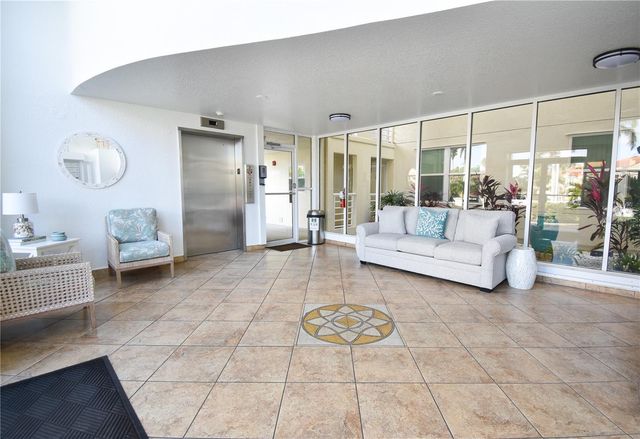 6021 BAHIA DEL MAR CIRCLE 540, St Petersburg, FL 33715
