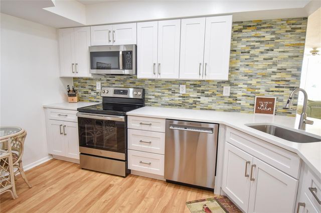 6021 BAHIA DEL MAR CIRCLE 540, St Petersburg, FL 33715