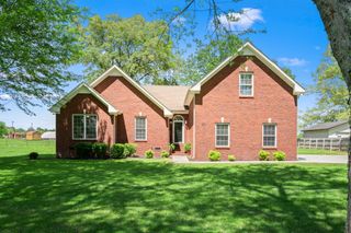 55 Fair Oak Ln, Woodbury, TN 37190
