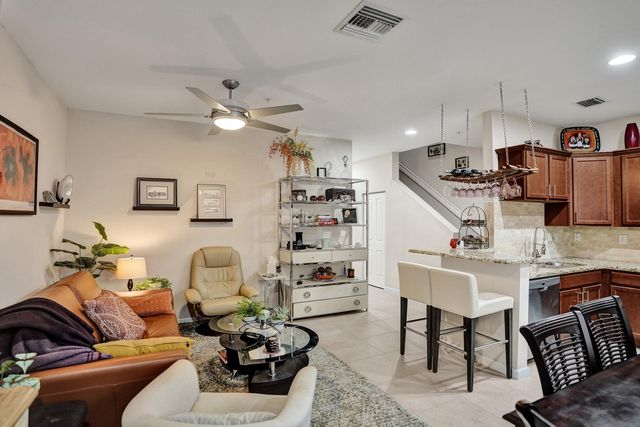 612 SW 3RD Avenue, Pompano Beach, FL 33060