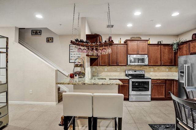 612 SW 3RD Avenue, Pompano Beach, FL 33060