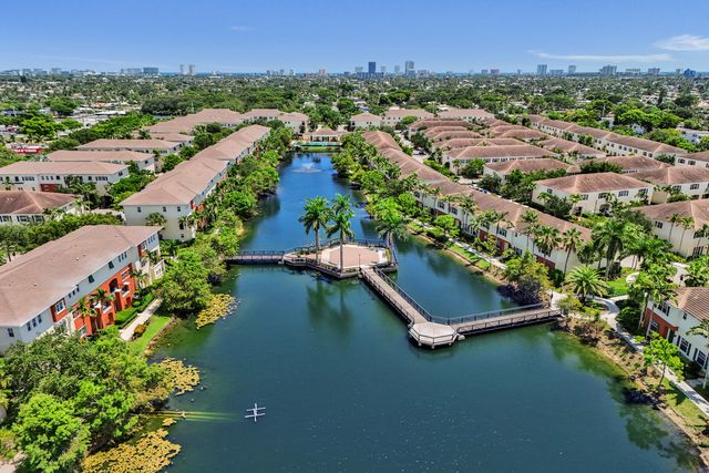 612 SW 3RD Avenue, Pompano Beach, FL 33060