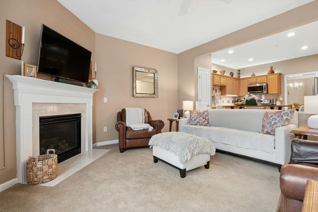 44 Cherry Ln 44, Grafton, MA 01560