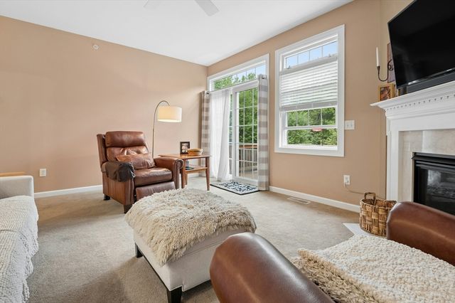 44 Cherry Ln 44, Grafton, MA 01560