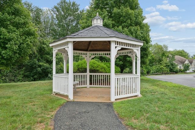 44 Cherry Ln 44, Grafton, MA 01560