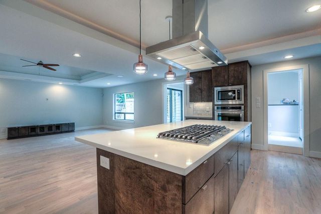 4127 Underwood Street, Houston, TX 77025