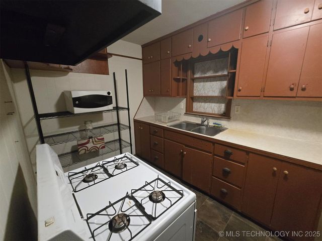 1304 E Delaware Avenue 1, Mcalester, OK 74501