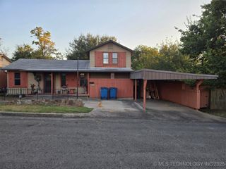 1304 E Delaware Avenue 1, Mcalester, OK 74501