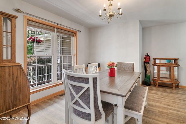 10 Hillside Avenue, Tuckerton, NJ 08087