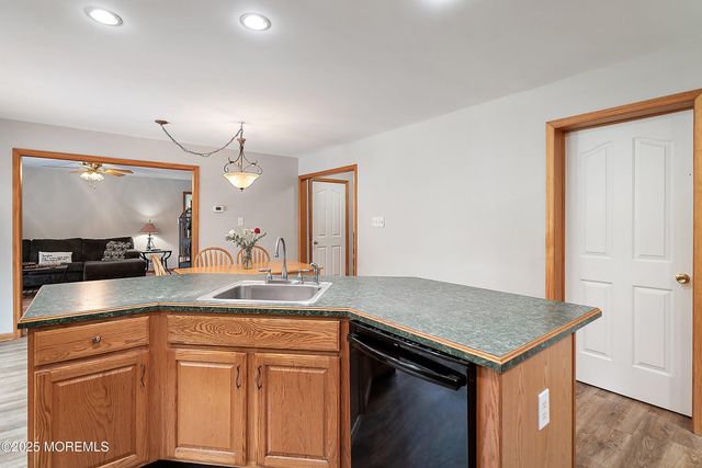 10 Hillside Avenue, Tuckerton, NJ 08087