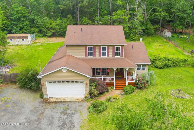 10 Hillside Avenue, Tuckerton, NJ 08087