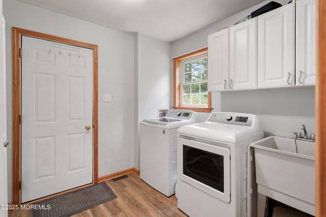 10 Hillside Avenue, Tuckerton, NJ 08087