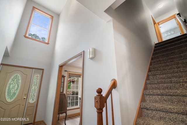 10 Hillside Avenue, Tuckerton, NJ 08087