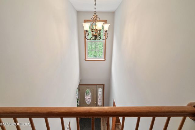 10 Hillside Avenue, Tuckerton, NJ 08087