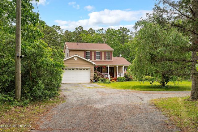10 Hillside Avenue, Tuckerton, NJ 08087