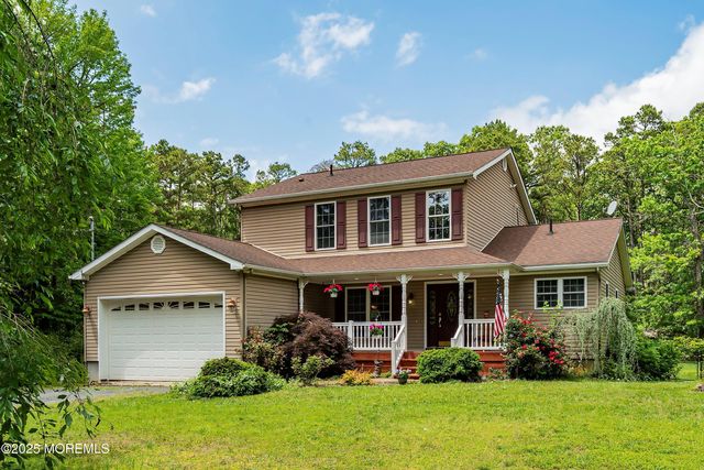 10 Hillside Avenue, Tuckerton, NJ 08087