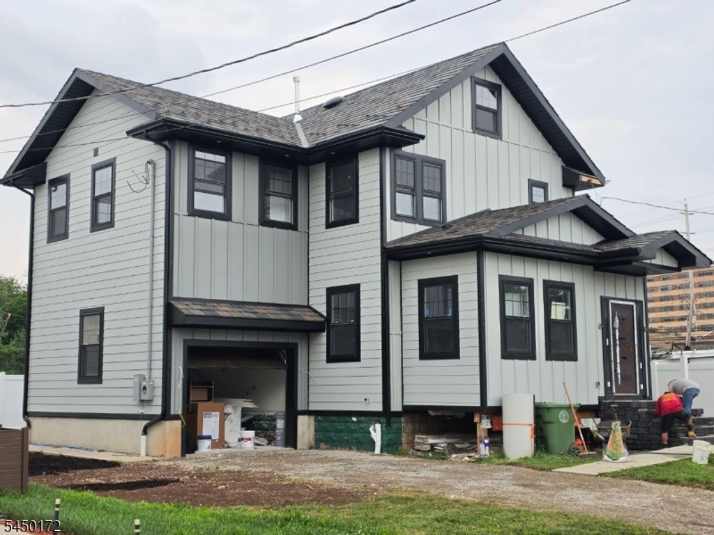 1123 Thompson Ave, Roselle Boro, NJ 07203