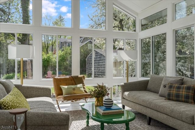 552 Summit Ave, Maplewood Twp., NJ 07040