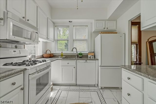 552 Summit Ave, Maplewood Twp., NJ 07040