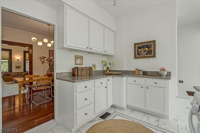 552 Summit Ave, Maplewood Twp., NJ 07040