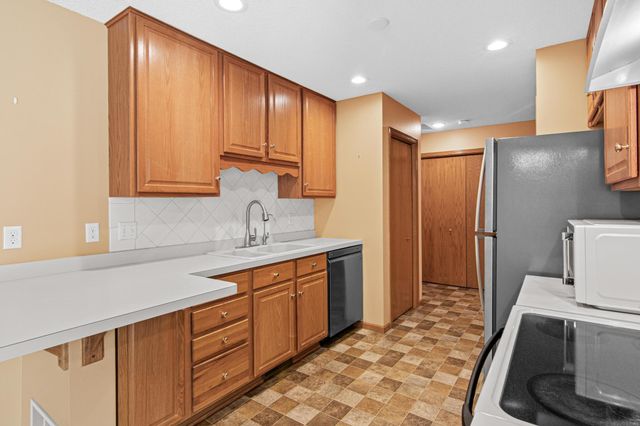 1384 130th Lane NE, Blaine, MN 55434